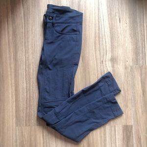 Lululemon “Bust a move” MOTO pants